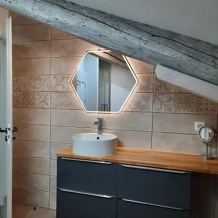 Les De Lili فندق مبيت وإفطار *