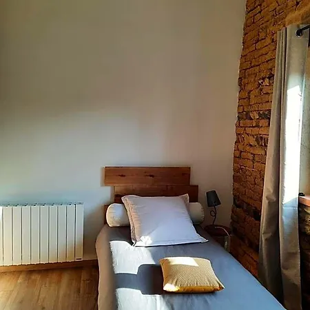 Les De Lili Bed and Breakfast *